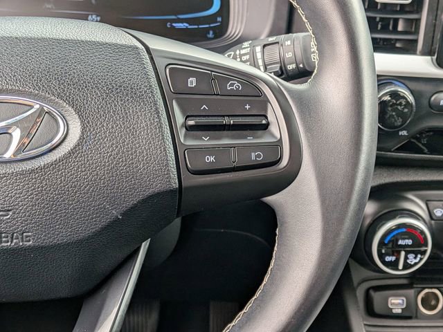 Used 2023 Hyundai Venue Limited FWD image 16