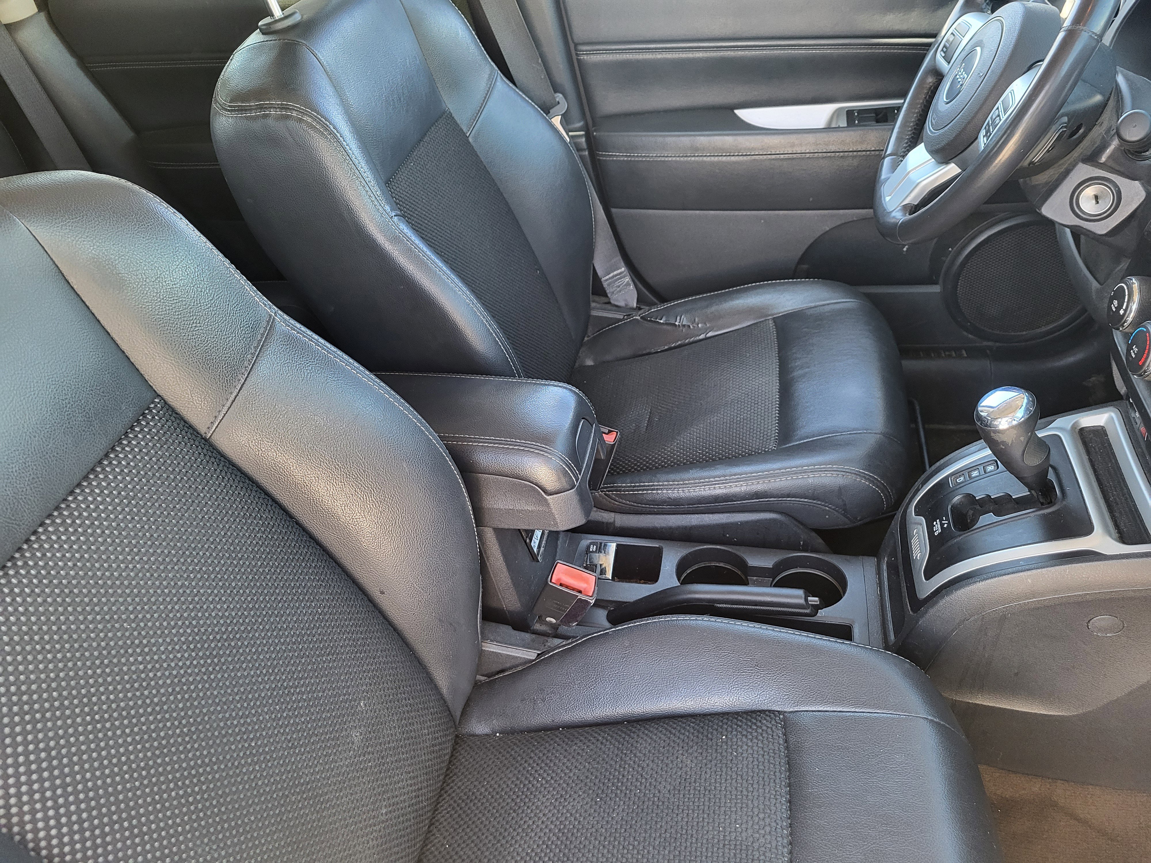 Used 2016 Jeep Compass Latitude image 14