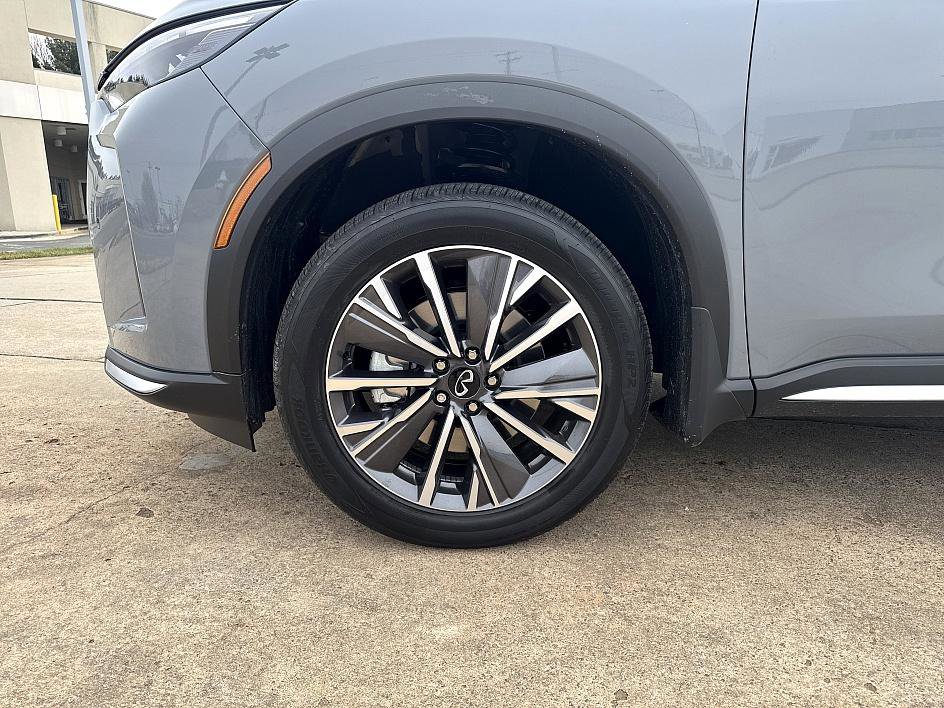 New 2026 INFINITI QX60 Luxe image 8