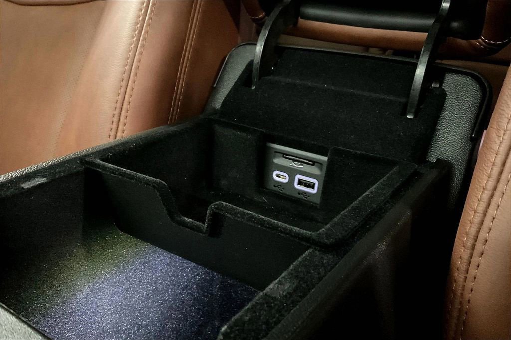 Certified 2025 Cadillac XT5 Sportv w/ Technology Package image 16