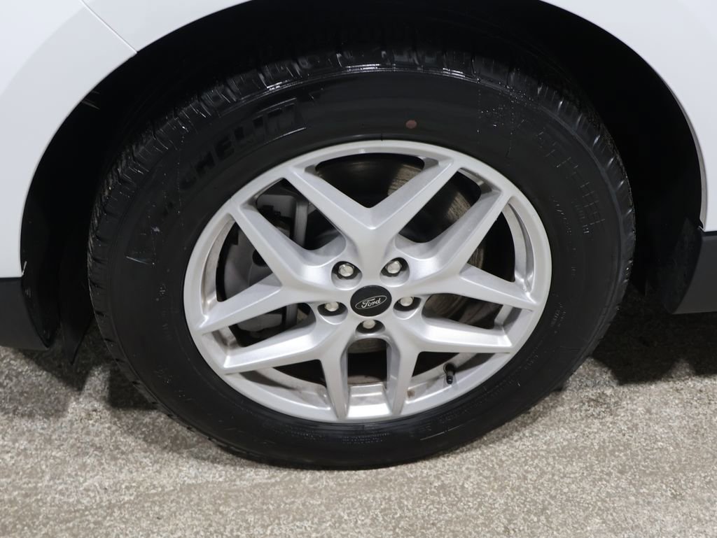 Used 2024 Ford Edge SEL image 9