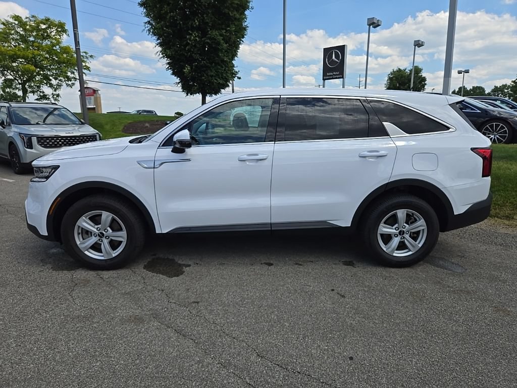 Used 2023 Kia Sorento LX AWD/4WD image 10