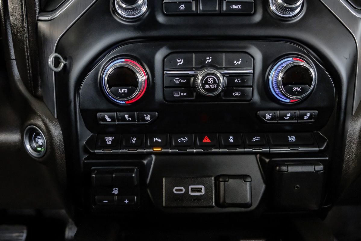 Used 2020 GMC Sierra 3500 Denali w/ Technology Package AWD/4WD image 23
