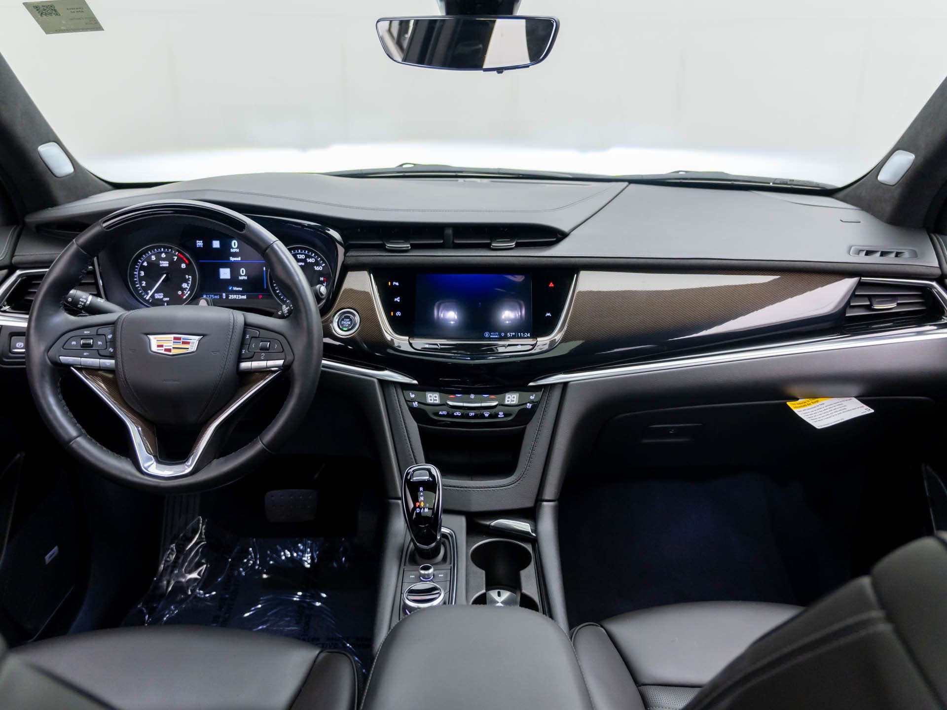Certified 2025 Cadillac XT6 Premium Luxury w/ Platinum Package image 12