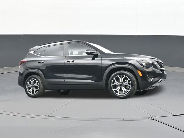 Used 2023 Kia Seltos EX image 50