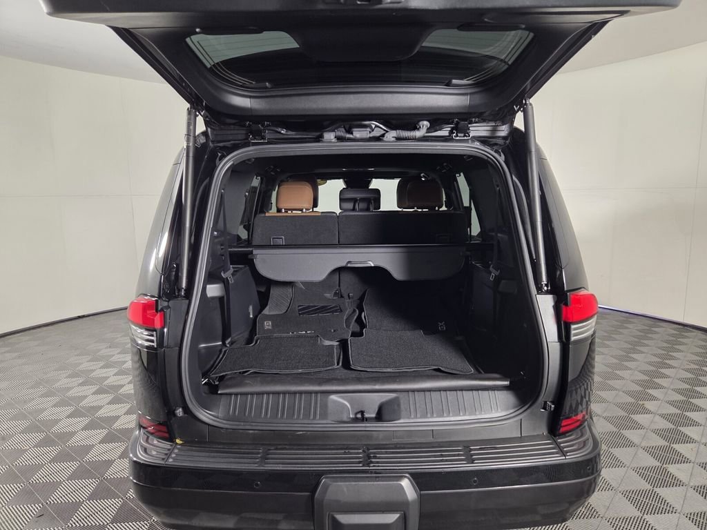 Used 2024 Lexus GX 550 w/ Cold Area Package AWD/4WD image 30