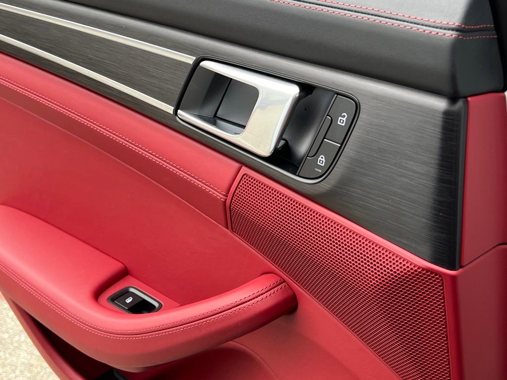 Used 2023 Porsche Panamera 4 Platinum Edition w/ Assistance Package image 39