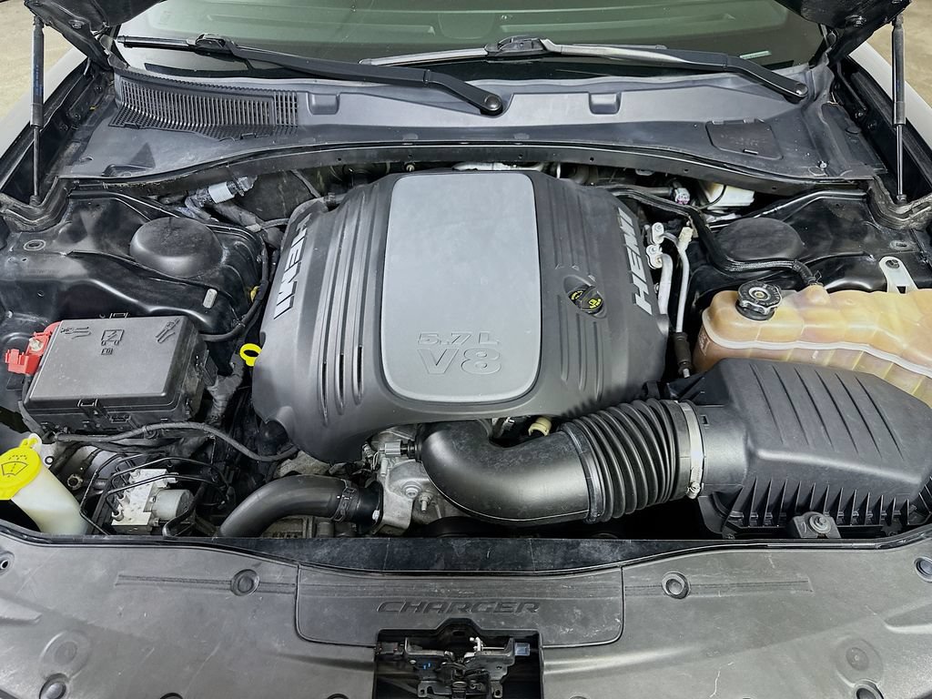 Used 2022 Dodge Charger R/T w/ Plus Group RWD image 9
