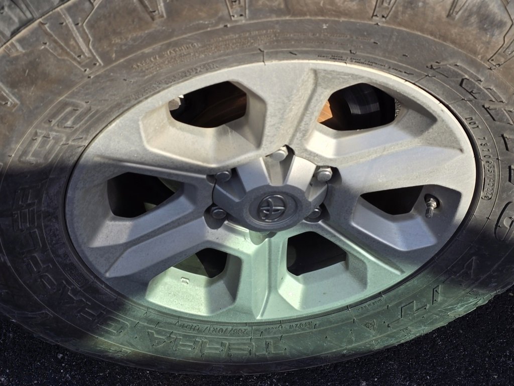 Used 2015 Toyota 4Runner SR5 image 25