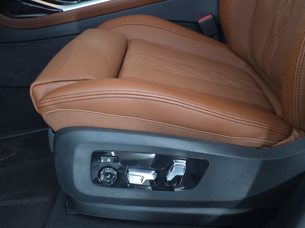 New 2026 BMW X7 M60i image 29