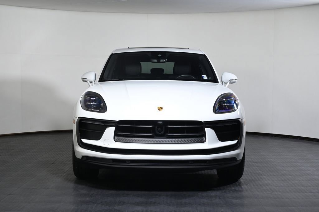 Used 2026 Porsche Macan AWD/4WD image 10