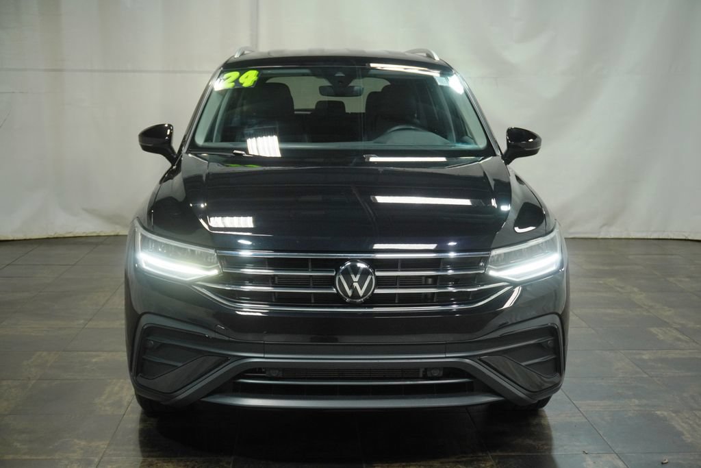 Certified 2024 Volkswagen Tiguan SE AWD/4WD image 8