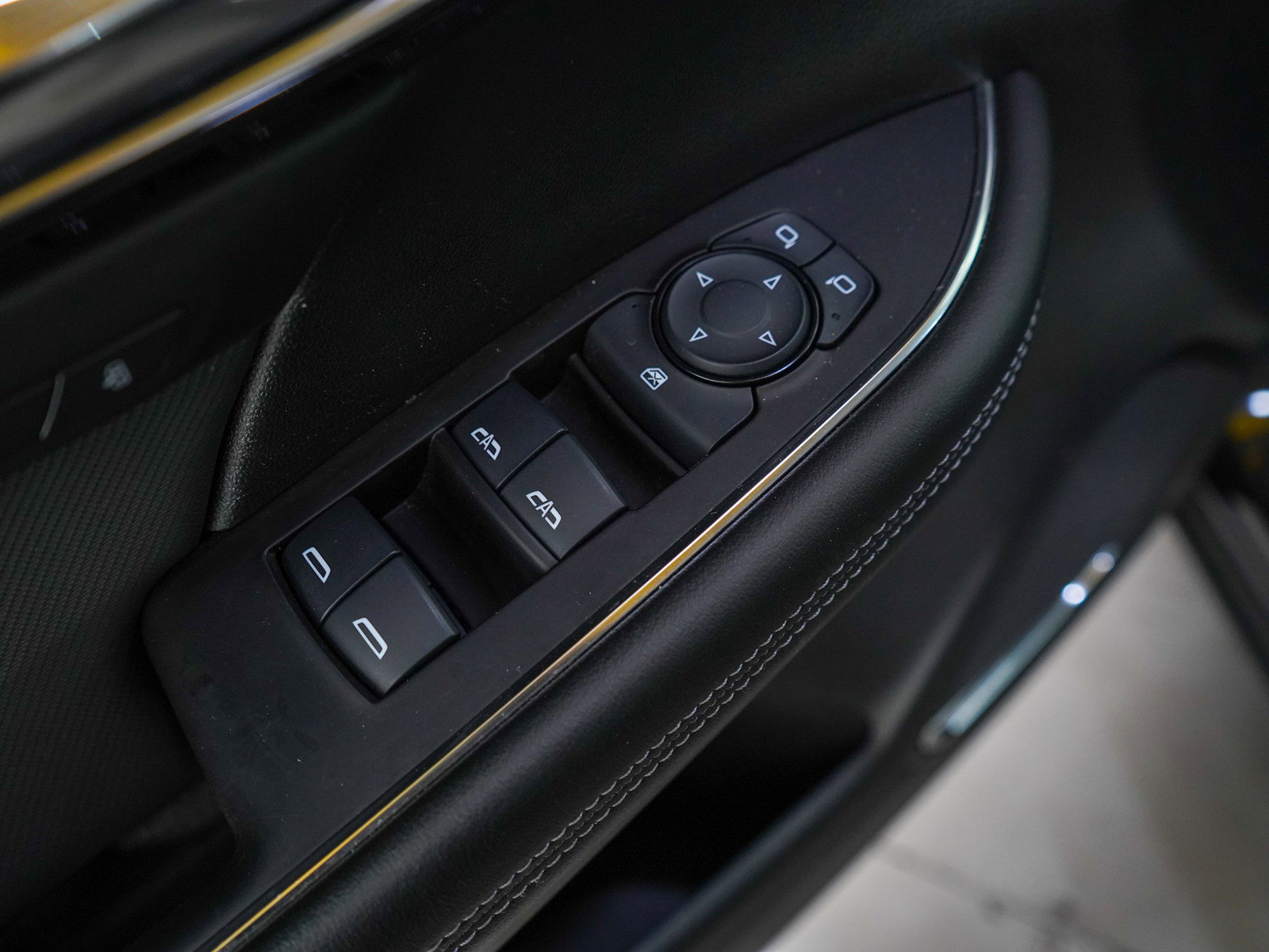 Used 2024 Buick Envision Preferred image 22