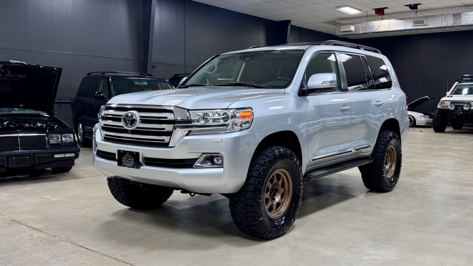 Used 2016 Toyota Land Cruiser AWD/4WD image 6