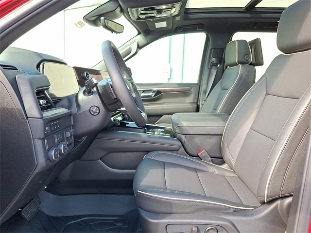 New 2026 Chevrolet Suburban Premier image 6