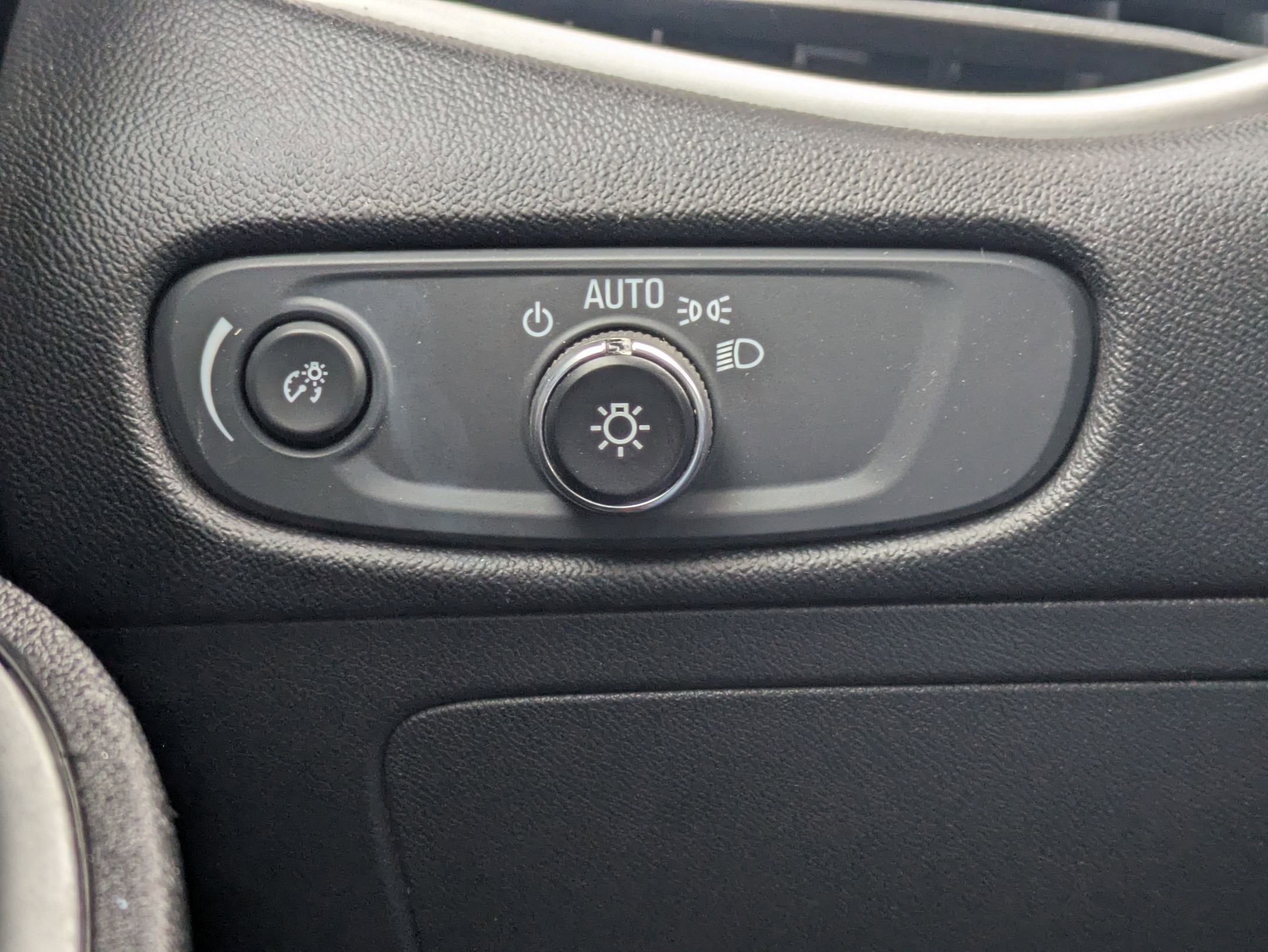 Used 2022 Chevrolet Malibu LT image 27