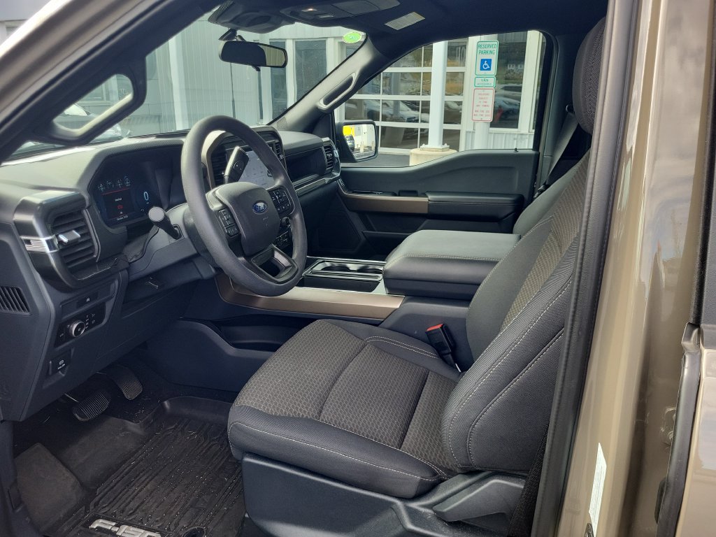 Used 2025 Ford F150 STX w/ Equipment Group 201A FX4 AWD/4WD image 11