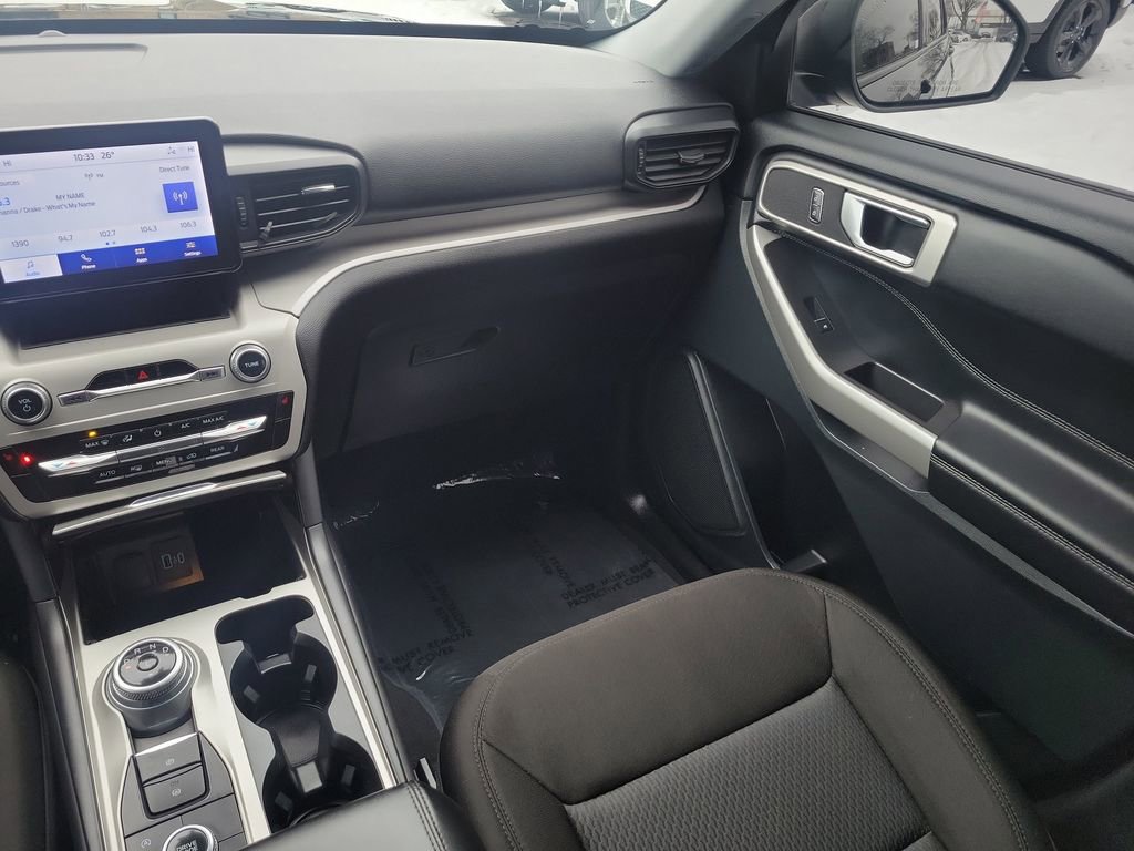Used 2023 Ford Explorer XLT image 16