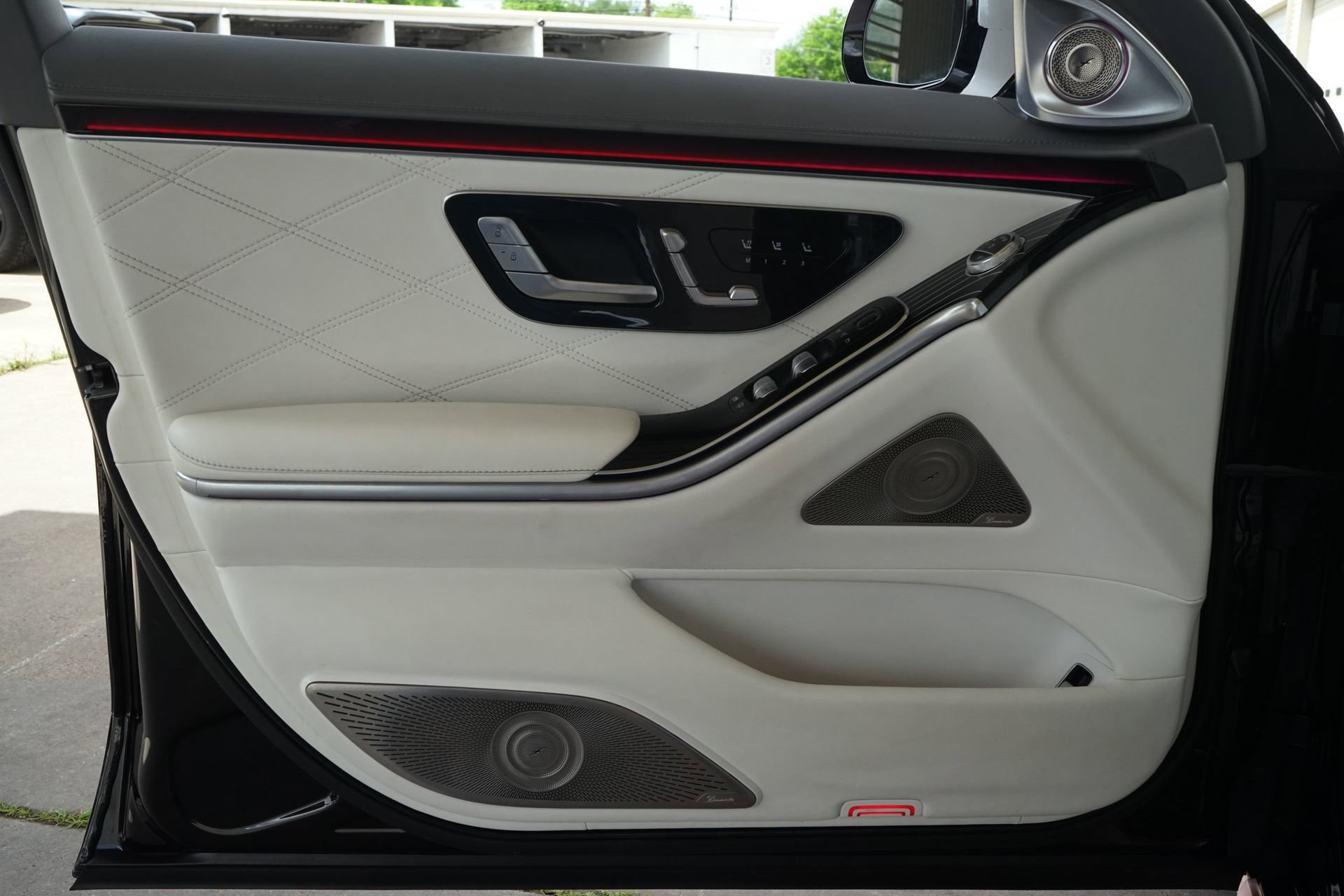 Used 2023 Mercedes-Benz Maybach S 680 4MATIC image 32