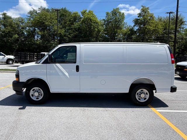 New 2026 Chevrolet Express 2500 w/ Driver Convenience Package RWD image 4
