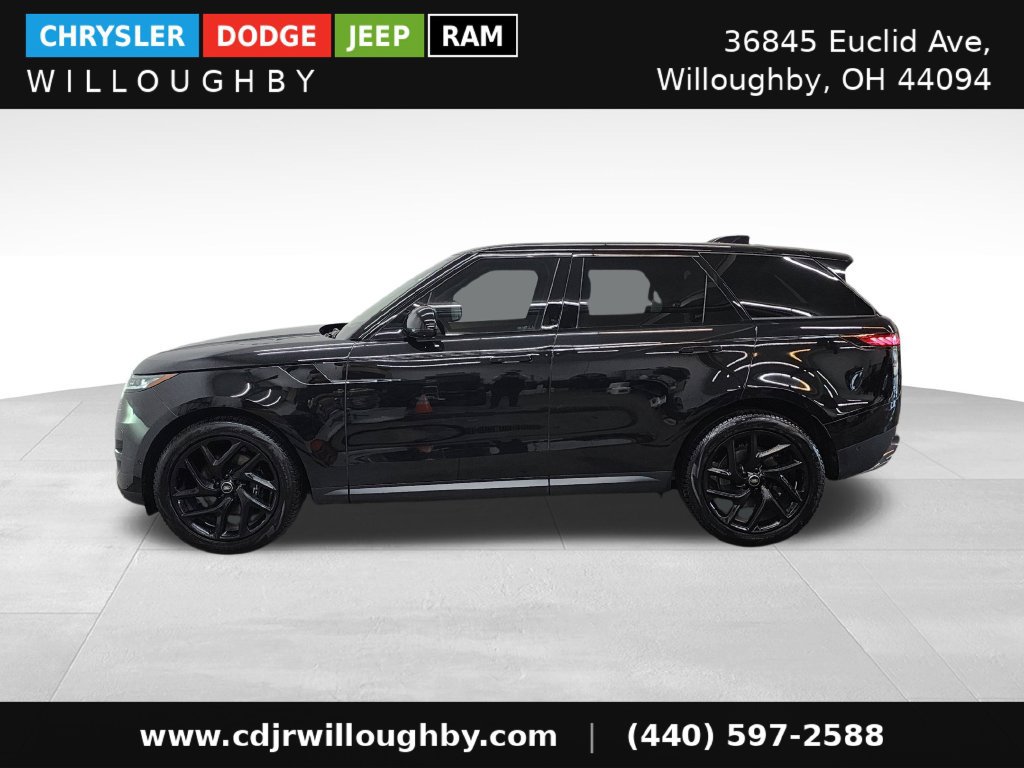 Used 2025 Land Rover Range Rover Sport SE AWD/4WD image 6