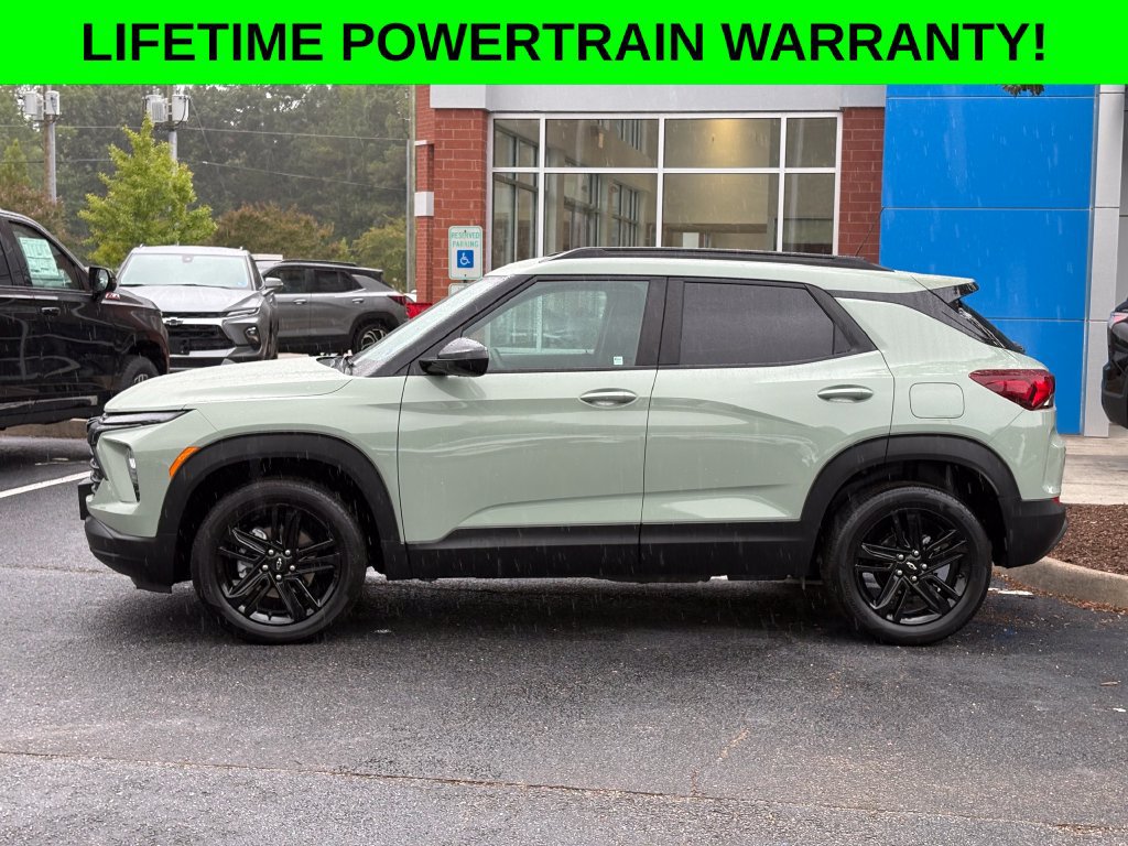 Used 2026 Chevrolet TrailBlazer LT w/ Convenience Package AWD/4WD image 2