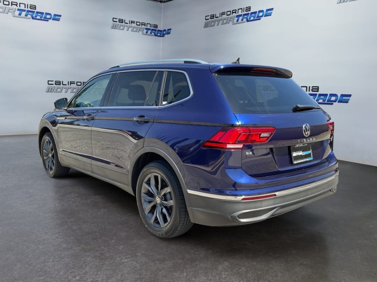 Used 2023 Volkswagen Tiguan SE w/ Panoramic Sunroof Package FWD image 7