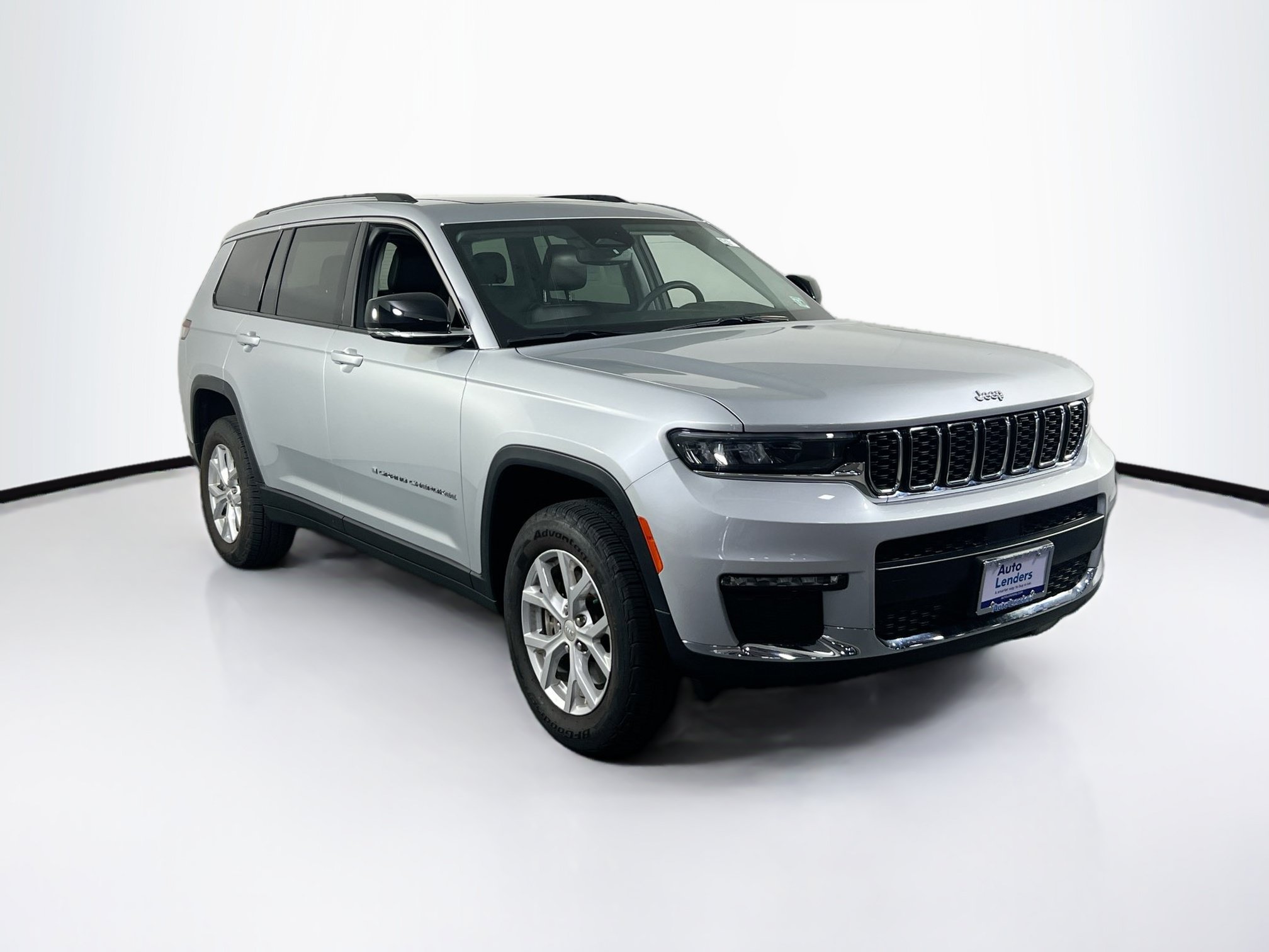 Used 2024 Jeep Grand Cherokee L Limited AWD/4WD image 3