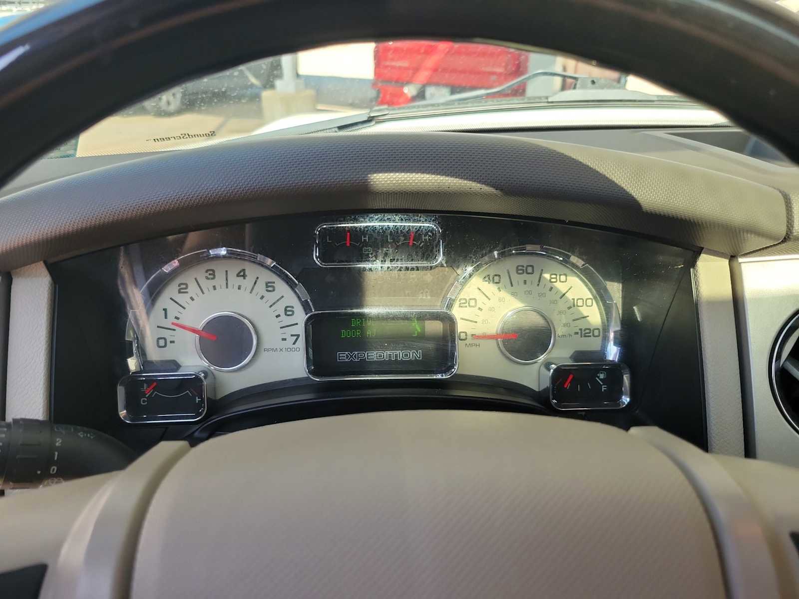 Used 2013 Ford Expedition Limited image 14