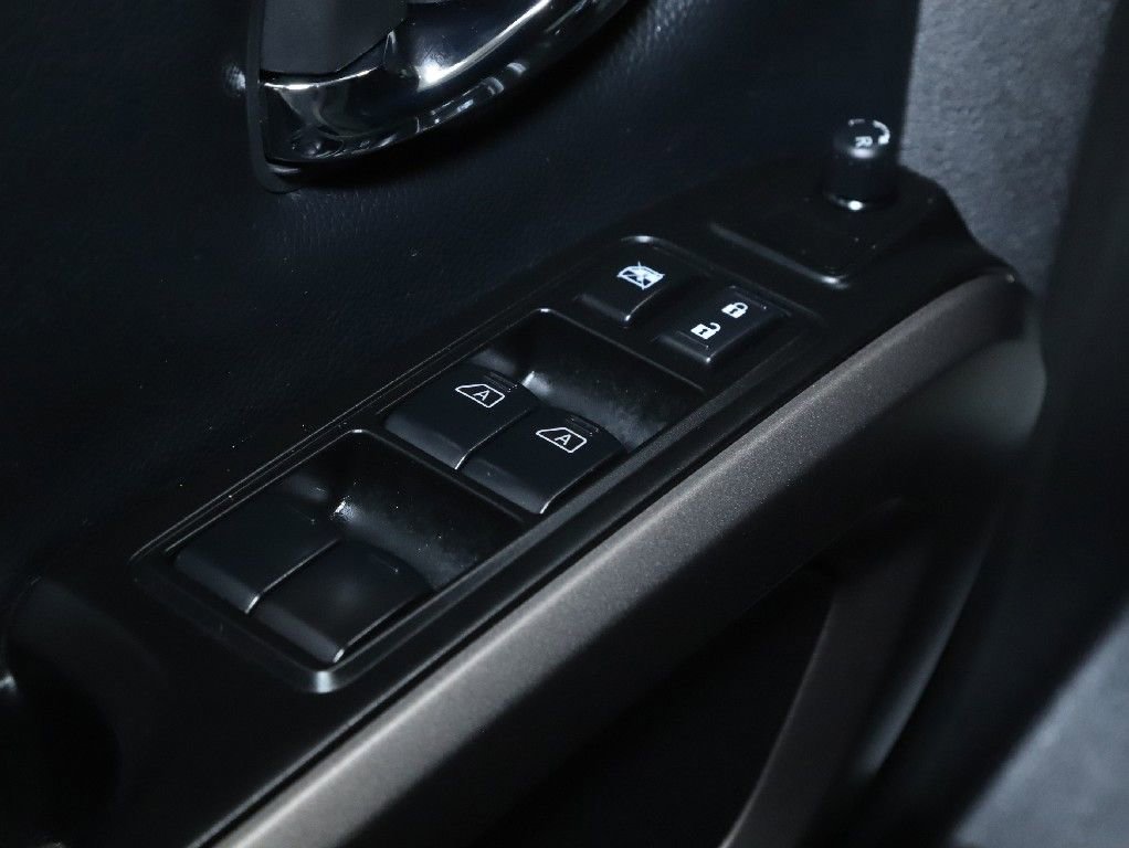 Certified 2024 Nissan Titan SV w/ SV Bronze Edition Package image 18