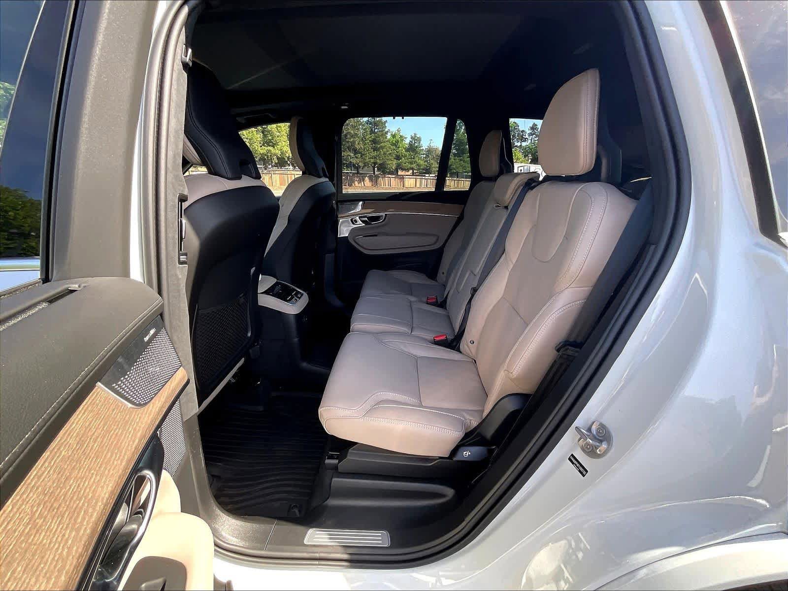 New 2026 Volvo XC90 T8 Ultra w/ Lounge Package image 12