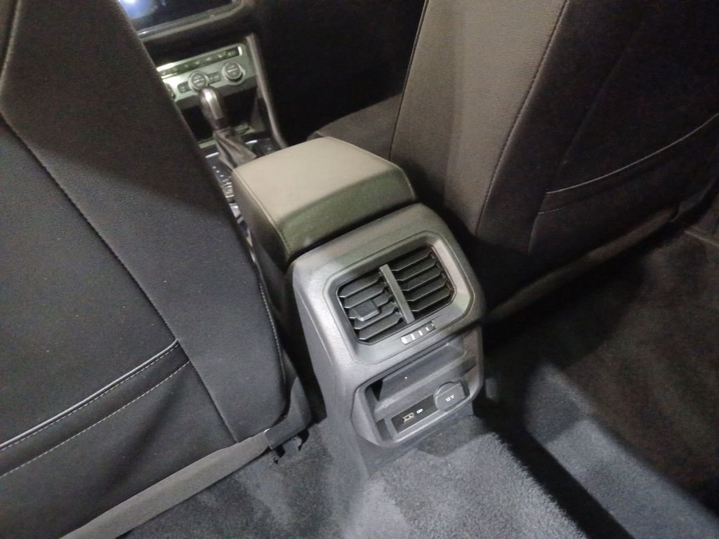 Used 2020 Volkswagen Tiguan SE w/ Panoramic Sunroof Package AWD/4WD image 22
