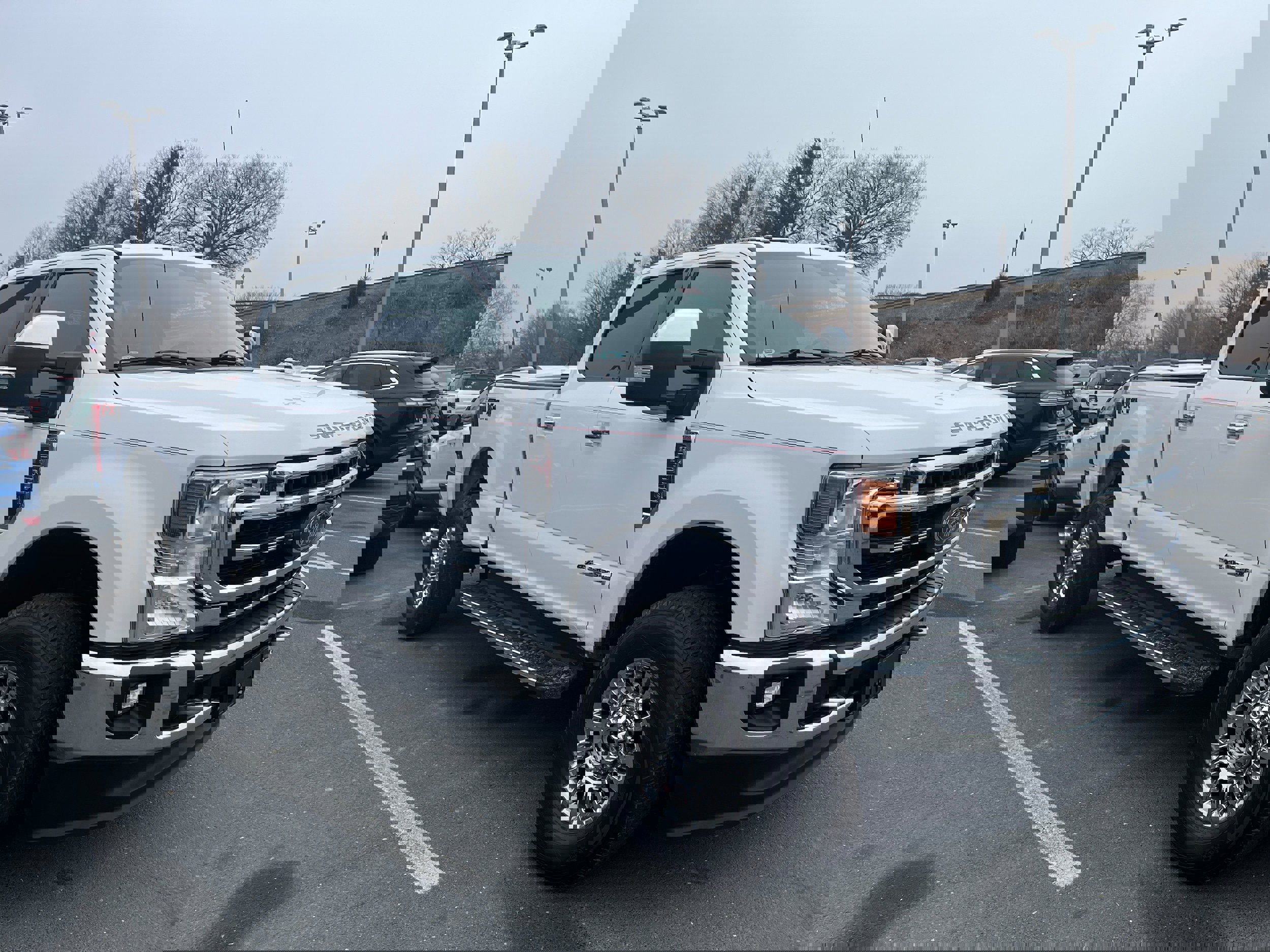 Certified 2020 Ford F350 Lariat w/ Chrome Package image 3