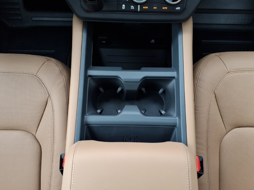New 2026 Land Rover Defender 110 X-Dynamic SE AWD/4WD image 21