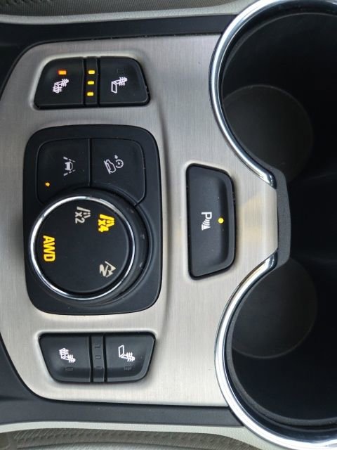 Used 2023 GMC Terrain Denali image 31