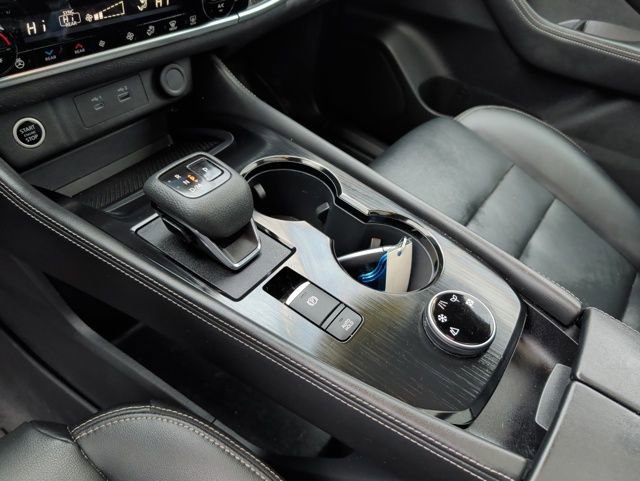 Used 2023 Nissan Rogue SL w/ SL Premium Package image 31