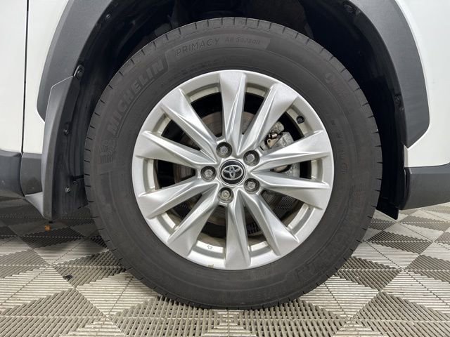 Used 2024 Toyota Corolla Cross LE AWD/4WD image 9