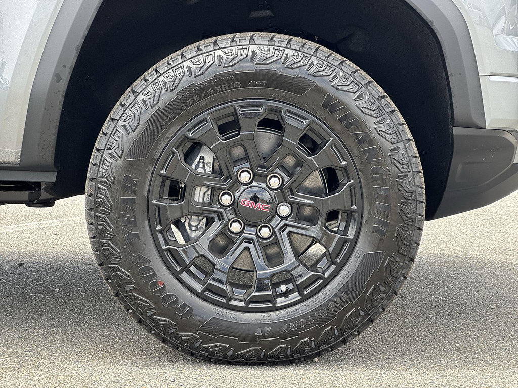 New 2026 GMC Canyon Elevation RWD image 30