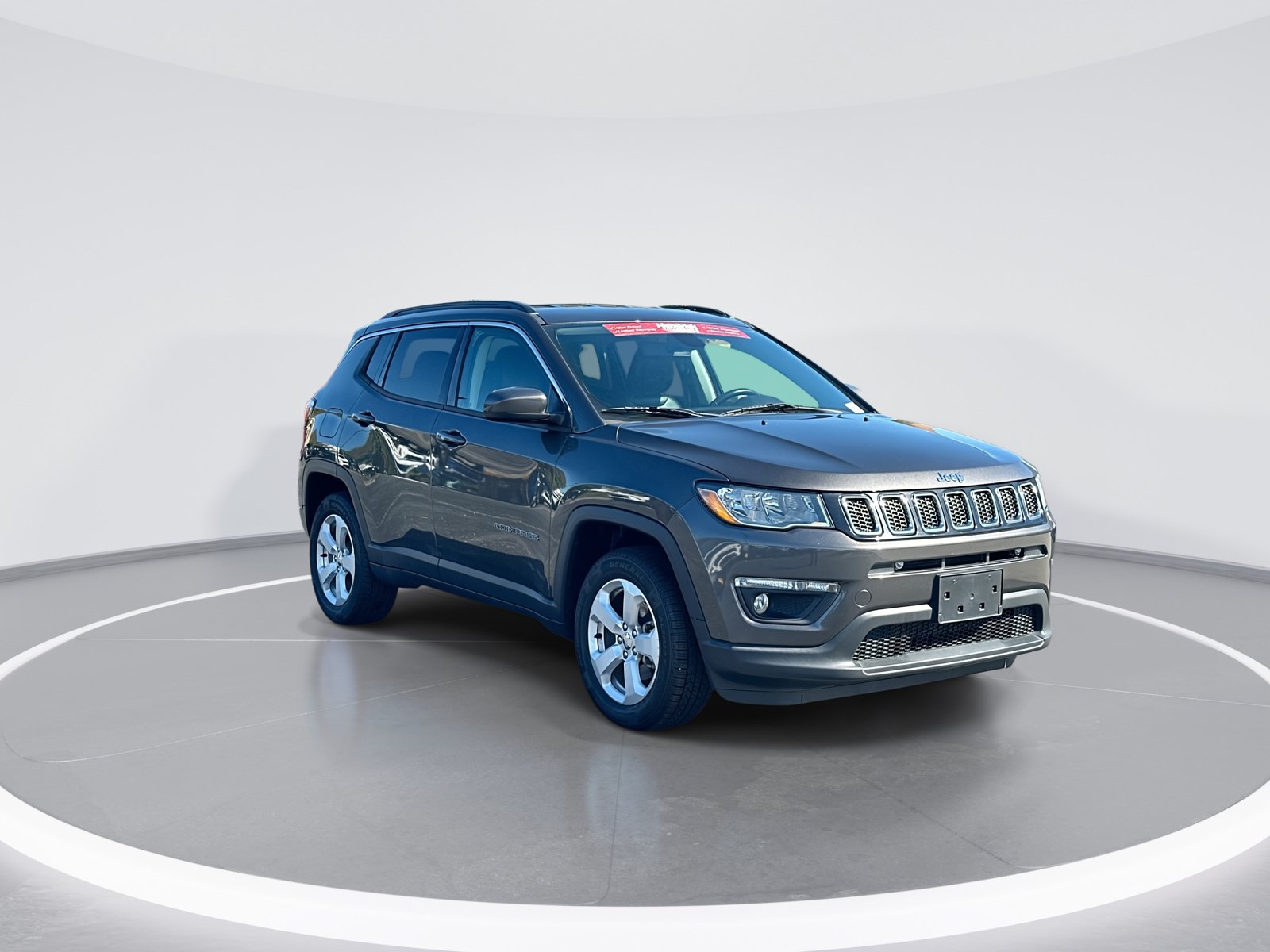 Used 2019 Jeep Compass Latitude w/ Cold Weather Group AWD/4WD image 2