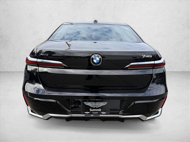 Used 2024 BMW 740i xDrive w/ Premium Package 2 image 5