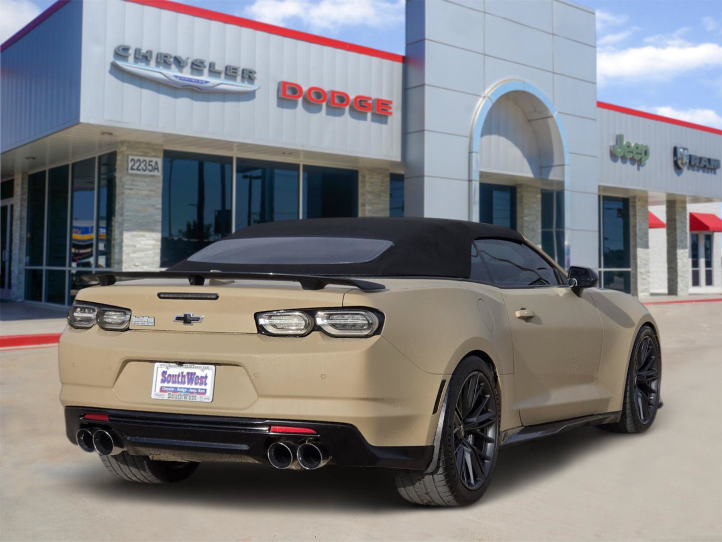 Used 2020 Chevrolet Camaro ZL1 RWD image 5