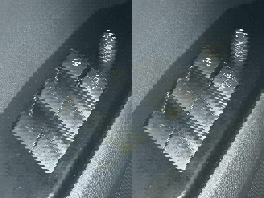 Used 2025 Toyota Camry LE image 18