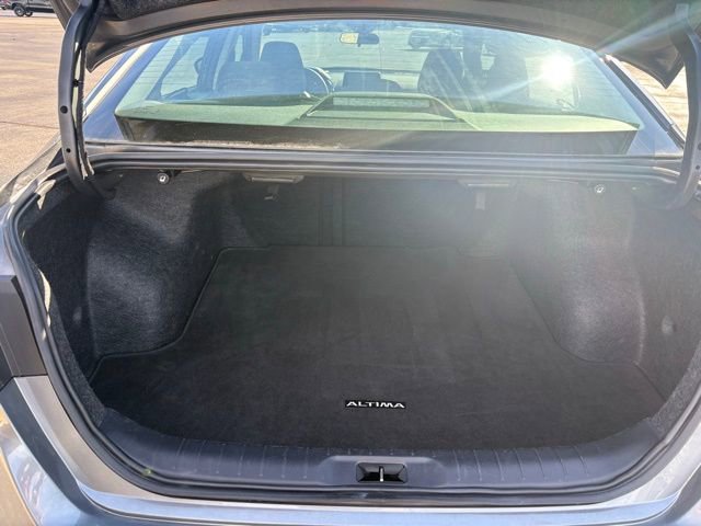 Used 2025 Nissan Altima 2.5 SV image 11