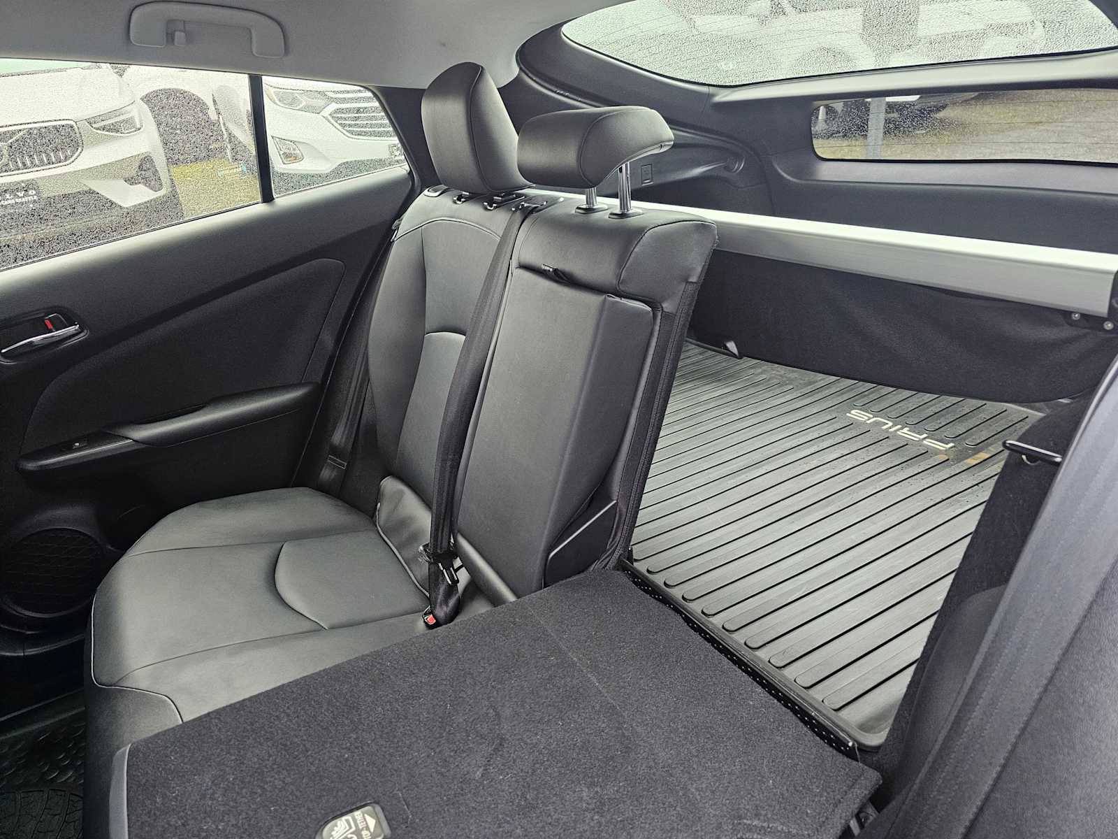 Used 2016 Toyota Prius Four image 17