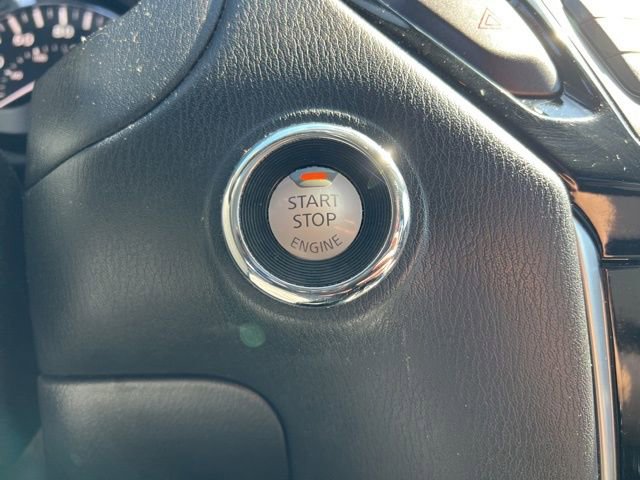 Used 2017 Nissan Pathfinder SV image 23