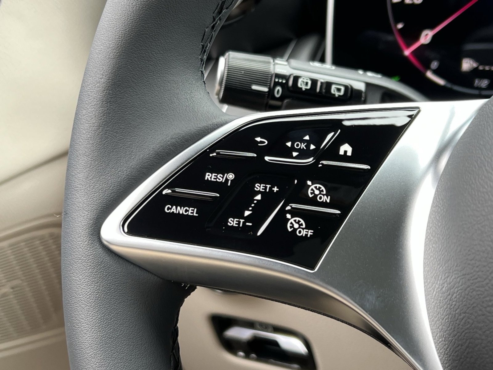 New 2026 Mercedes-Benz GLC 300 4MATIC image 30