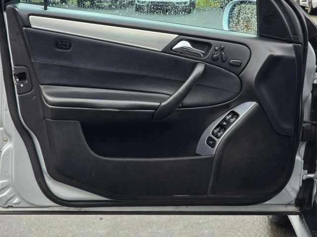 Used 2006 Mercedes-Benz C 230 Sedan image 24