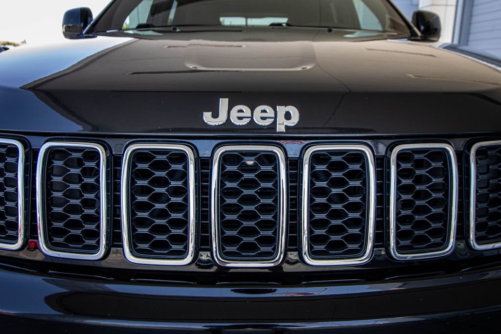 Used 2020 Jeep Grand Cherokee Laredo w/ Security & Convenience Group image 8