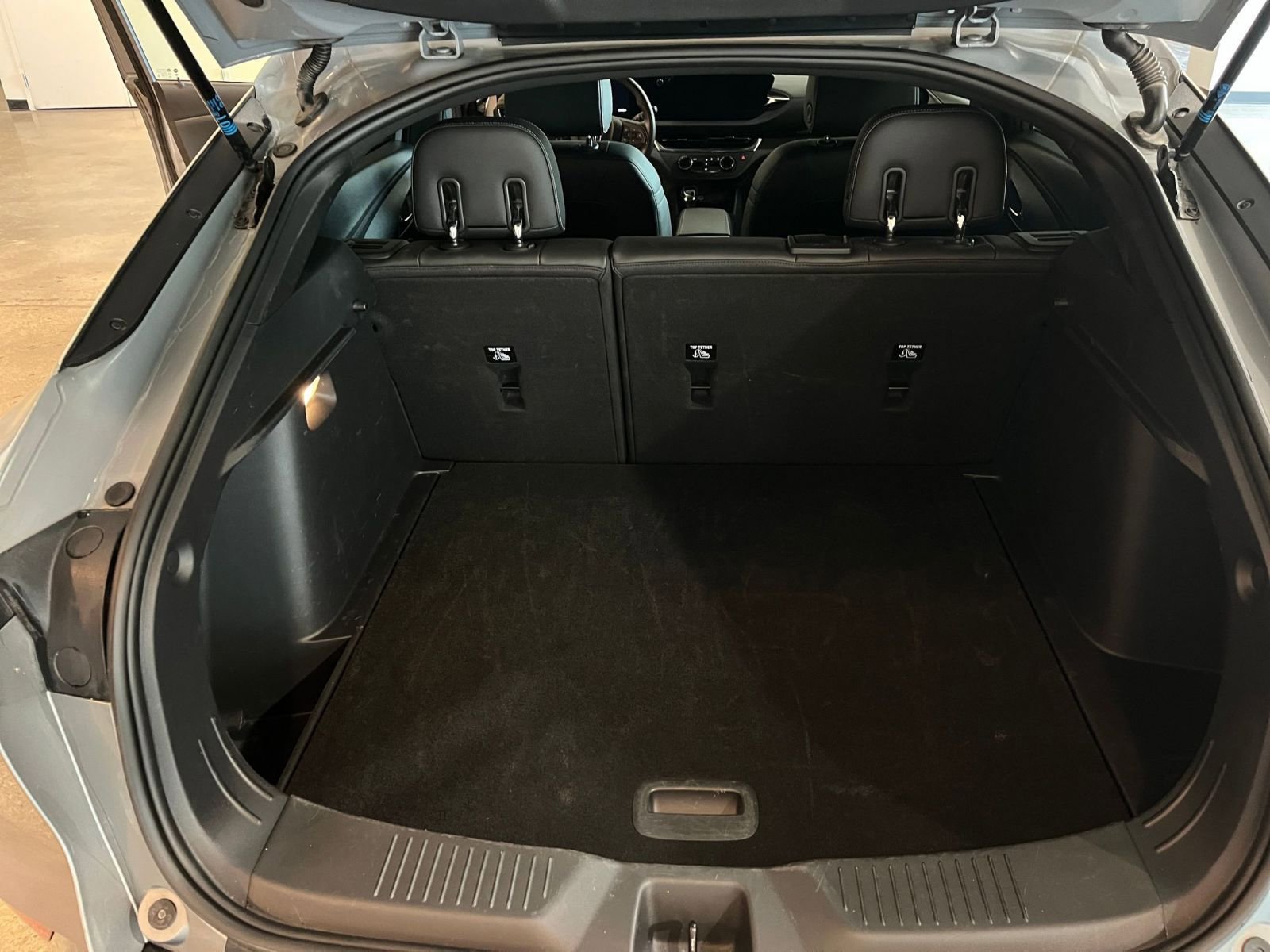 Used 2025 Buick Envista Preferred image 30