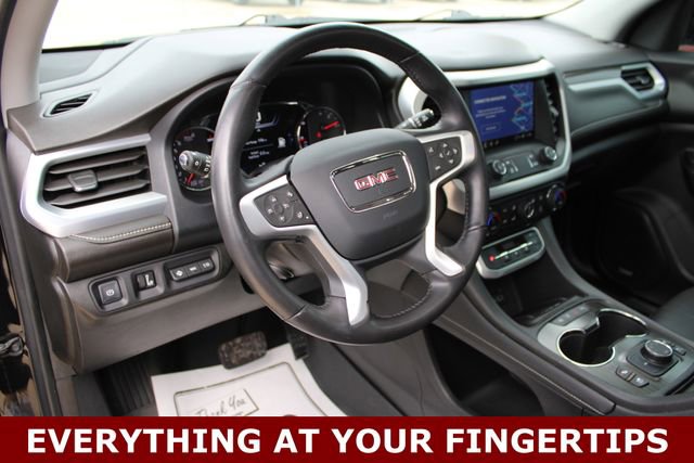 Used 2022 GMC Acadia SLT w/ Elevation Edition image 2